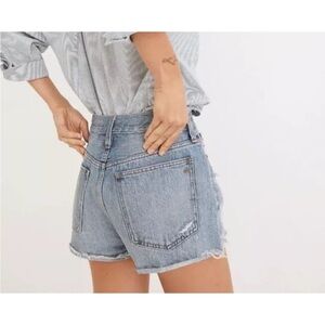 MADEWELL | Relaxed denim short destructed edition| size 32 (fits bigger)